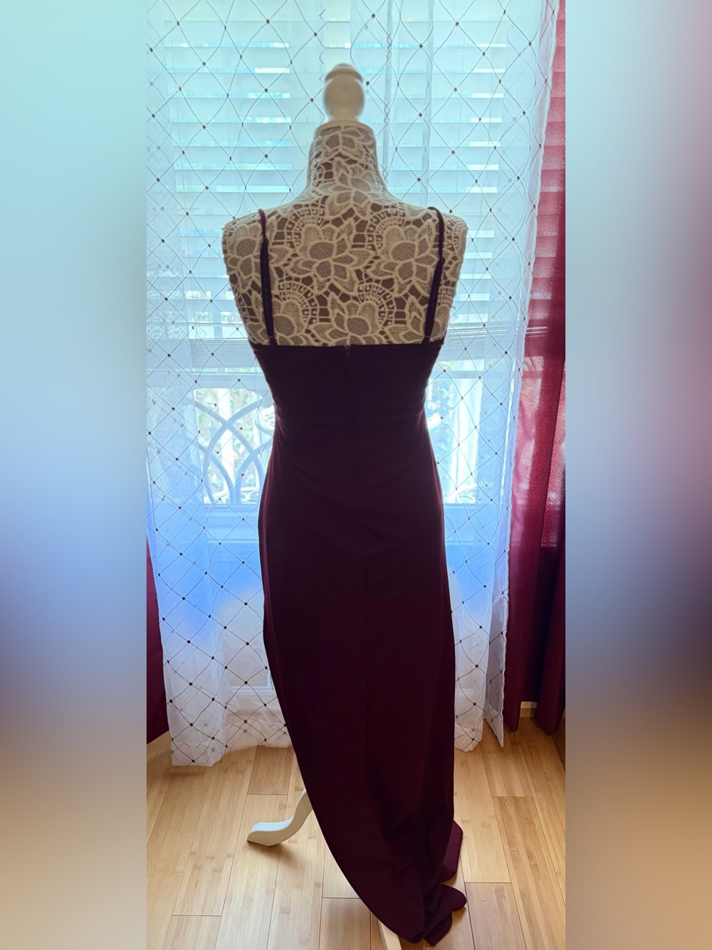 Elegant Women's Spaghetti-Strap Evening Dress in Deep Plum (134) - Picture 4 of 6